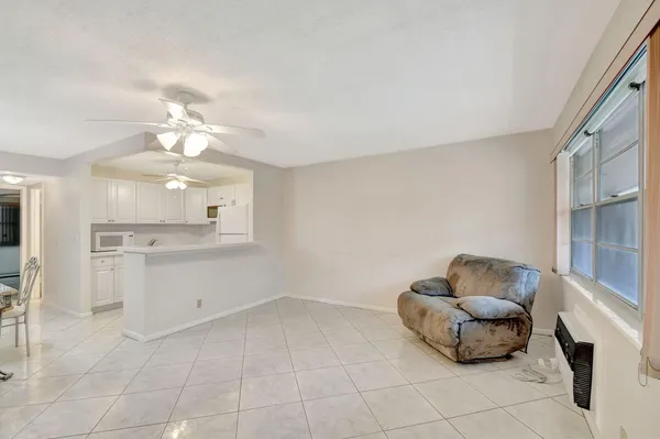 Property Slideshow image 2 of 28 | 70 camden c, West Palm Beach, FL, 33417