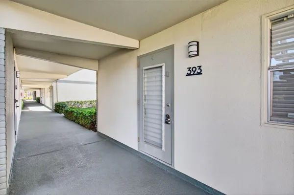 Property Slideshow image 2 of 50 | 393 flanders i, Delray Beach, FL, 33484