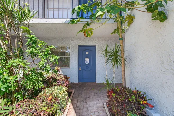 Property Slideshow image 3 of 40 | 14701 cumberland dr 1080, Delray Beach, FL, 33446