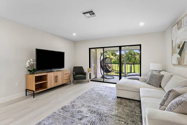 Property Slideshow image 2 of 37 | 20 southport ln d, Boynton Beach, FL, 33436