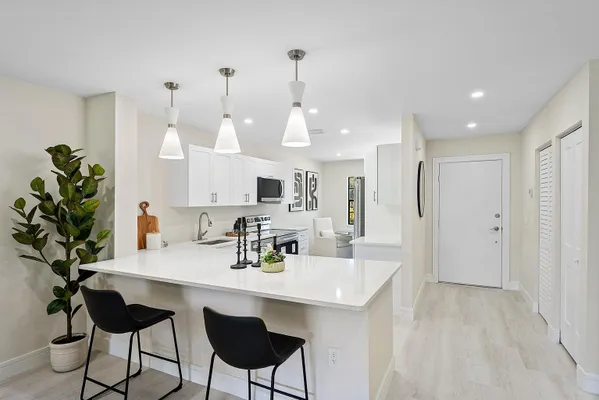 Property Slideshow image 3 of 37 | 20 southport ln d, Boynton Beach, FL, 33436