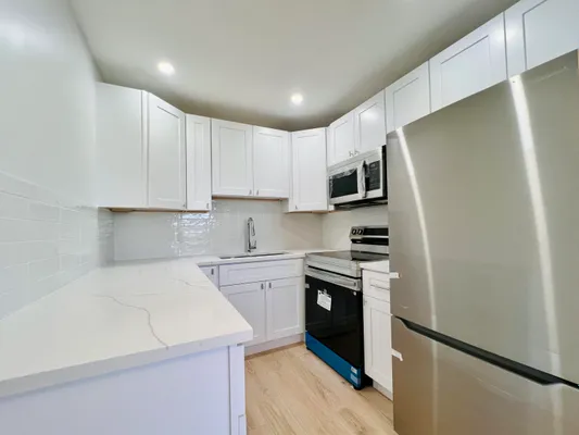 Property Slideshow image 2 of 18 | 130 chatham f, West Palm Beach, FL, 33417