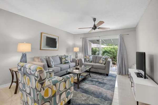 Property Slideshow image 3 of 43 | 8633 chevy chase dr, Boca Raton, FL, 33433