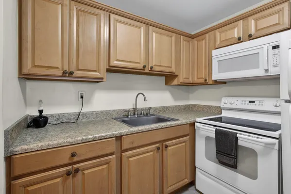 Property Slideshow image 2 of 34 | 197 andover h, West Palm Beach, FL, 33417