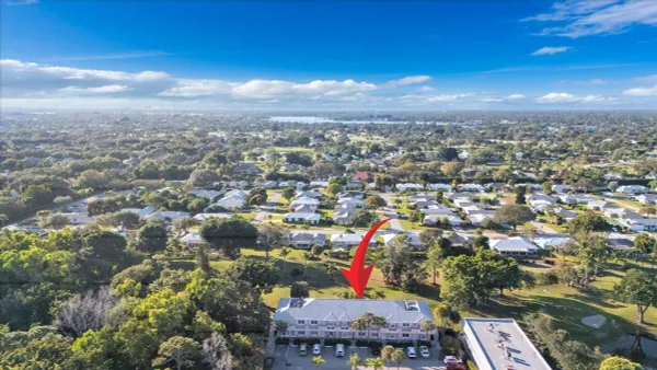 Property Slideshow image 2 of 28 | 18081 se country club dr # 35-348, Jupiter, FL, 33469