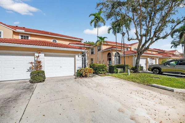 Property Slideshow image 2 of 72 | 12474 crystal pointe dr unit 202, Boynton Beach, FL, 33437