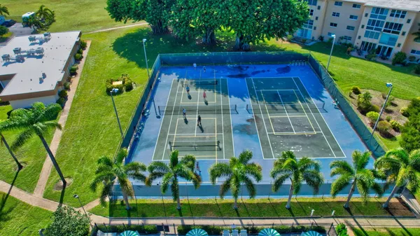 Property Slideshow image 2 of 76 | 2515 ne 2nd ct 201, Boynton Beach, FL, 33435