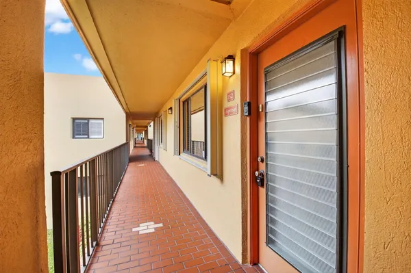 Property Slideshow image 2 of 30 | 15216 lakes of delray blvd apt 152, Delray Beach, FL, 33484