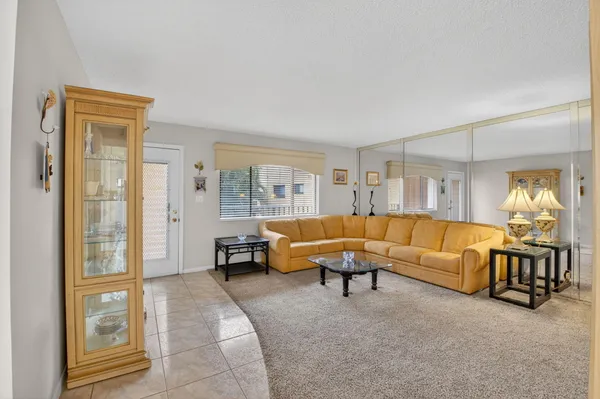 Property Slideshow image 2 of 27 | 15216 lakes of delray blvd 152, Delray Beach, FL, 33484