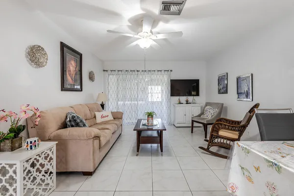 Property Slideshow image 3 of 32 | 2995 crosley dr w e, West Palm Beach, FL, 33415