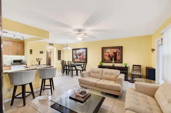 Property Slideshow image 2 of 94 | 386 grantham f f, Deerfield Beach, FL, 33442