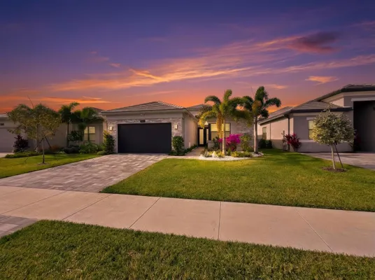 Property Slideshow image 2 of 47 | 9674 spruce woods dr, Boynton Beach, FL, 33473