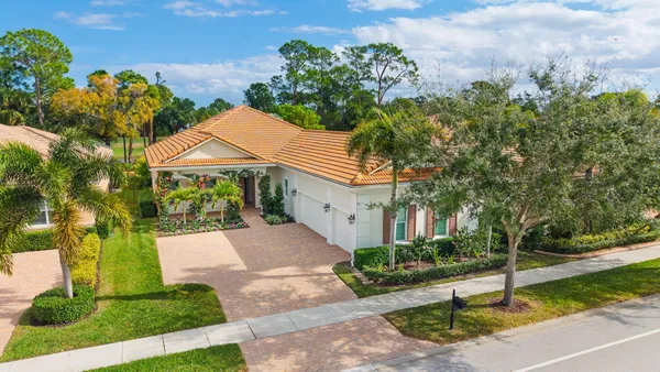 Property Slideshow image 2 of 52 | 10241 sw visconti way, Port St Lucie, FL, 34986