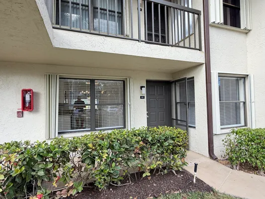 Property Slideshow image 2 of 27 | 4745 lucerne lakes blvd e apt 102, Lake Worth, FL, 33467