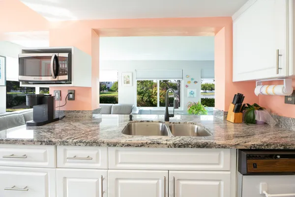 Property Slideshow image 3 of 49 | 4517 monterey dr, Tamarac, FL, 33319