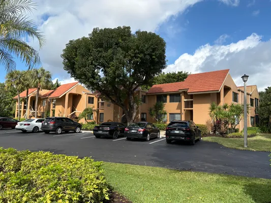 Property Slideshow image 2 of 28 | 11280 green lake dr 203, Boynton Beach, FL, 33437