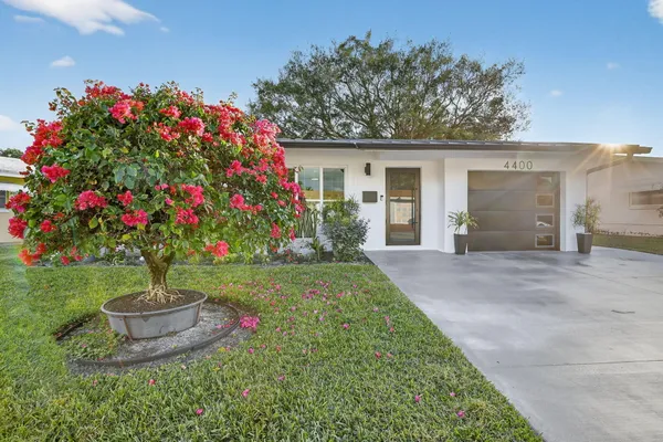 Property Slideshow image 2 of 52 | 4400 nw 45th ct, Tamarac, FL, 33319