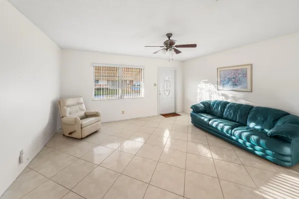 Property Slideshow image 3 of 27 | 1535 nw 70th ln, Margate, FL, 33063