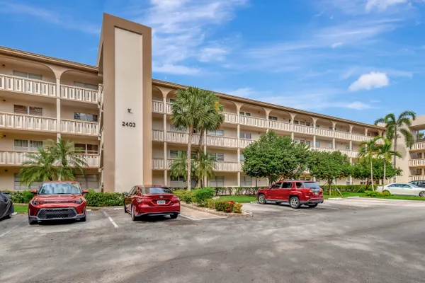 Property Slideshow image 2 of 45 | 2403 antigua cir d2, Coconut Creek, FL, 33066