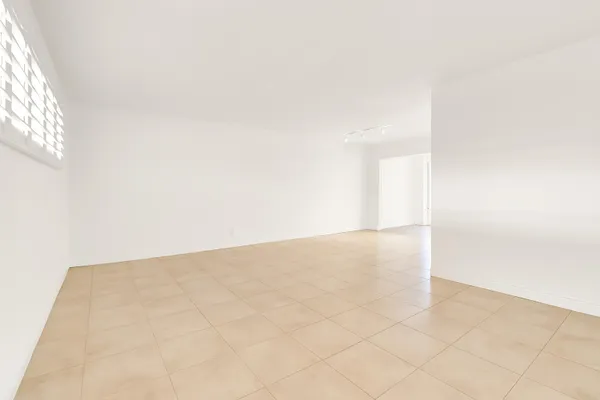 Property Slideshow image 3 of 27 | 32 colonial club dr 203, Boynton Beach, FL, 33435