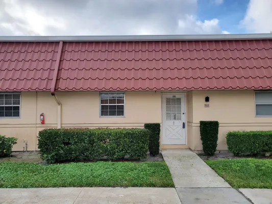 Property Slideshow image 2 of 19 | 155 amherst ln, Lake Worth, FL, 33467