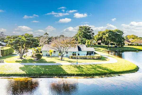 Property Slideshow image 2 of 50 | 2601 nw 10th st, Delray Beach, FL, 33445