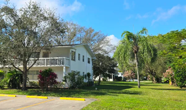 Property Slideshow image 3 of 51 | 184 tilford i i, Deerfield Beach, FL, 33442