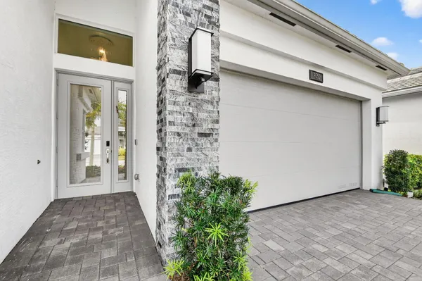Property Slideshow image 3 of 68 | 9352 great springs dr, Boynton Beach, FL, 33473