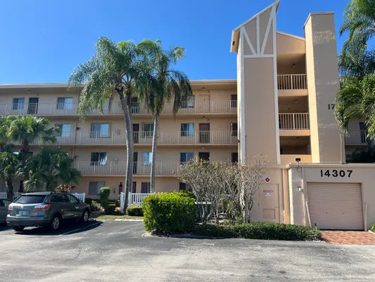 Property Slideshow image 2 of 17 | 14307 bedford dr apt 302, Delray Beach, FL, 33446