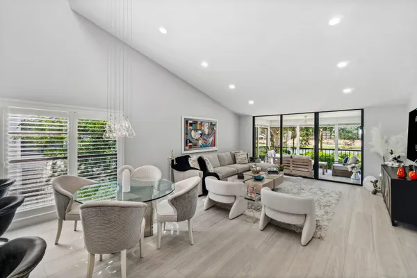 Property Slideshow image 2 of 59 | 49 eastgate dr b, Boynton Beach, FL, 33436