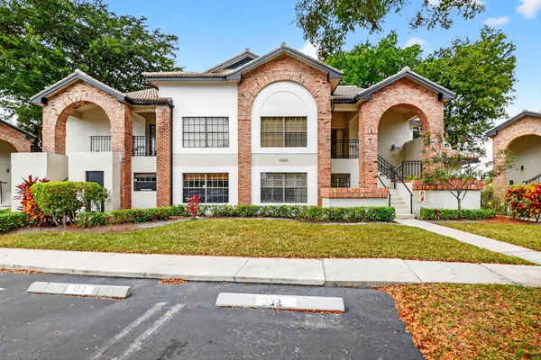Property Slideshow image 2 of 73 | 8065 aberdeen dr apt 101, Boynton Beach, FL, 33472