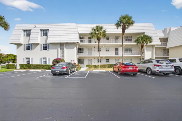 Property Slideshow image 3 of 40 | 1160 sugar sands blvd 297, Singer Island, FL, 33404