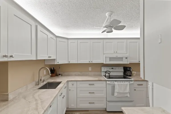 Property Slideshow image 2 of 40 | 10155 mangrove dr apt 105, Boynton Beach, FL, 33437