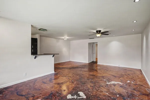 Property Slideshow image 3 of 21 | 275 south blvd c, Boynton Beach, FL, 33435