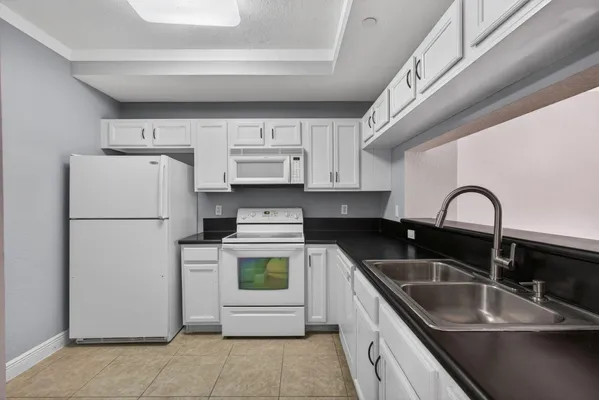 Property Slideshow image 2 of 38 | 4723 lucerne lakes blvd 612, Lake Worth, FL, 33467