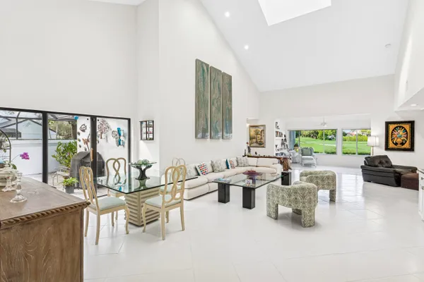 Property Slideshow image 3 of 72 | 71 windsor cir, Boynton Beach, FL, 33436