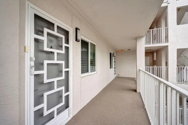 Property Slideshow image 3 of 51 | 6096 huntwick ter apt 307, Delray Beach, FL, 33484