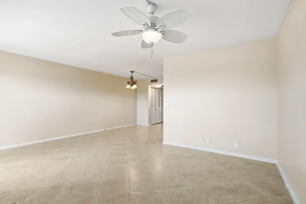 Property Slideshow image 2 of 40 | 4067 yarmouth d, Boca Raton, FL, 33434