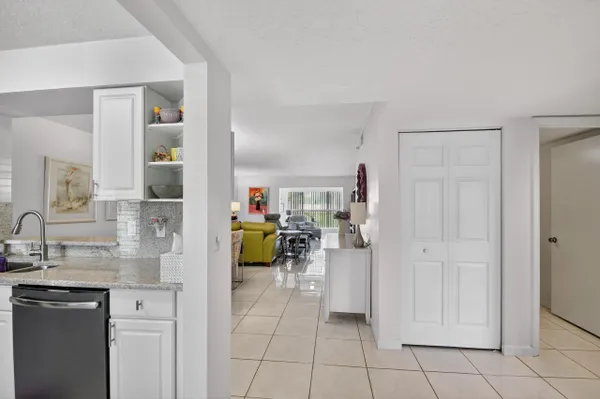 Property Slideshow image 3 of 49 | 5951 regal glen dr apt 107, Boynton Beach, FL, 33437