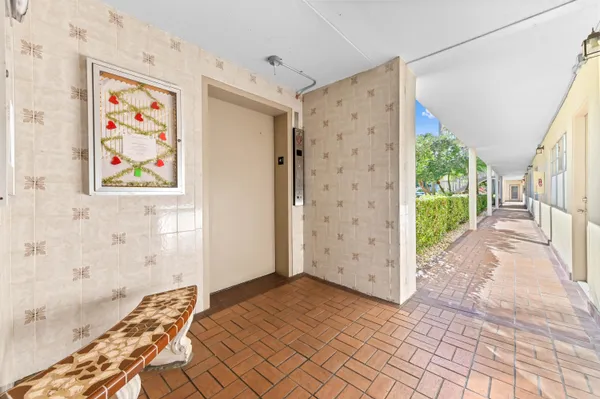 Property Slideshow image 2 of 110 | 2103 lucaya bnd e1, Coconut Creek, FL, 33066