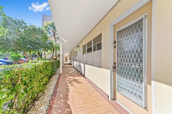 Property Slideshow image 3 of 110 | 2103 lucaya bnd e1, Coconut Creek, FL, 33066