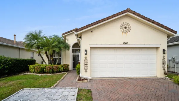Property Slideshow image 2 of 35 | 222 sw manatee springs way, Port St Lucie, FL, 34986