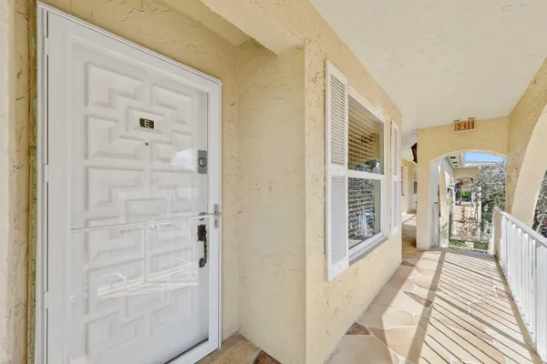 Property Slideshow image 3 of 48 | 13757 flora pl e, Delray Beach, FL, 33484