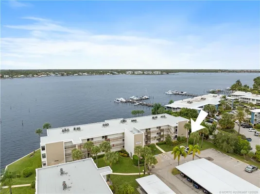 Property Slideshow image 3 of 31 | 1950 sw palm city rd 8107, Stuart, FL, 34994