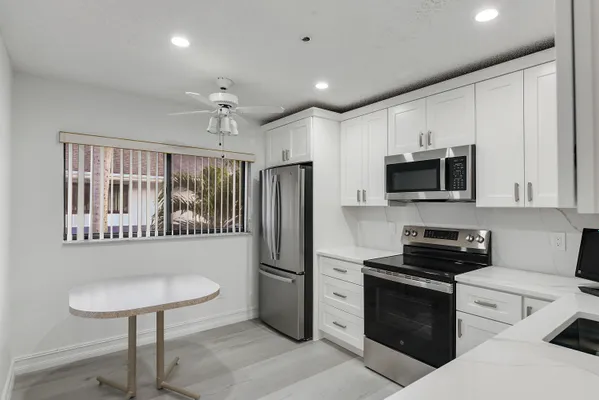 Property Slideshow image 3 of 24 | 15342 lakes of delray blvd 98, Delray Beach, FL, 33484