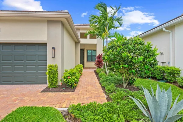 Property Slideshow image 2 of 63 | 5409 santa rosa ln, Westlake, FL, 33470