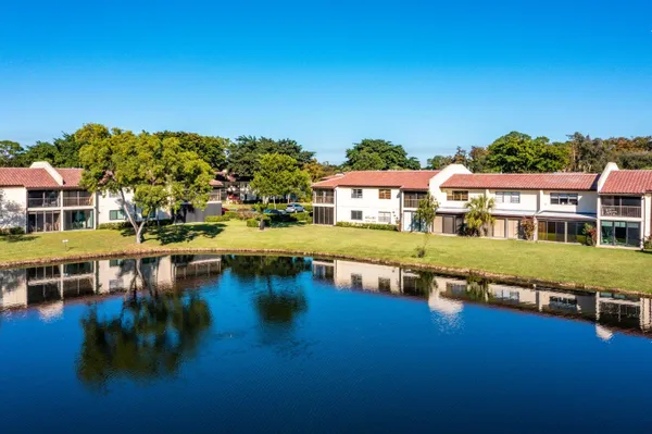 Property Slideshow image 2 of 27 | 21863 arriba real apt 8k, Boca Raton, FL, 33433