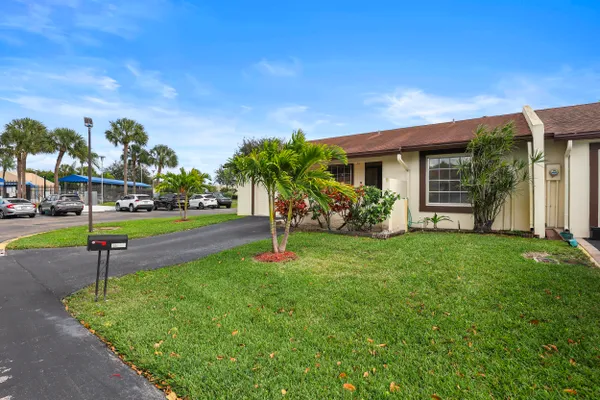 Property Slideshow image 3 of 61 | 16004 laurel oak cir, Delray Beach, FL, 33484