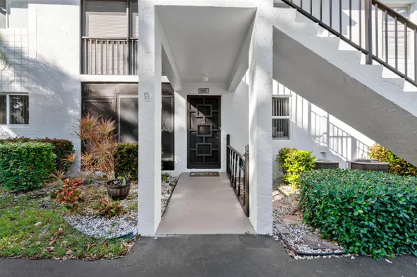 Property Slideshow image 2 of 24 | 14895 builtmore way 107, Delray Beach, FL, 33446