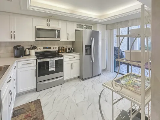 Property Slideshow image 3 of 28 | 3300 twin lakes ter apt 103, Fort Pierce, FL, 34951